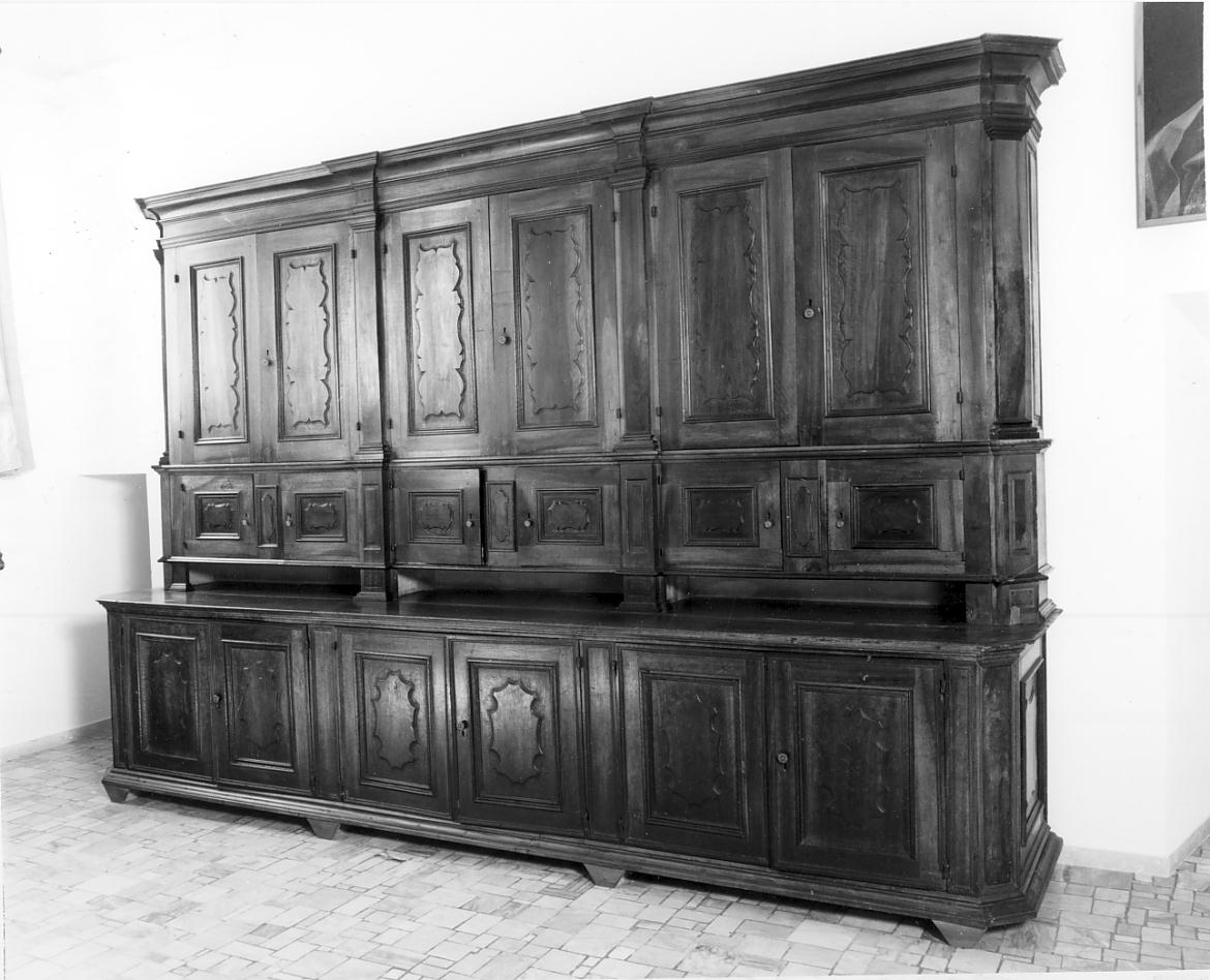 armadio da sacrestia, serie - manifattura lombarda (sec. XVII)