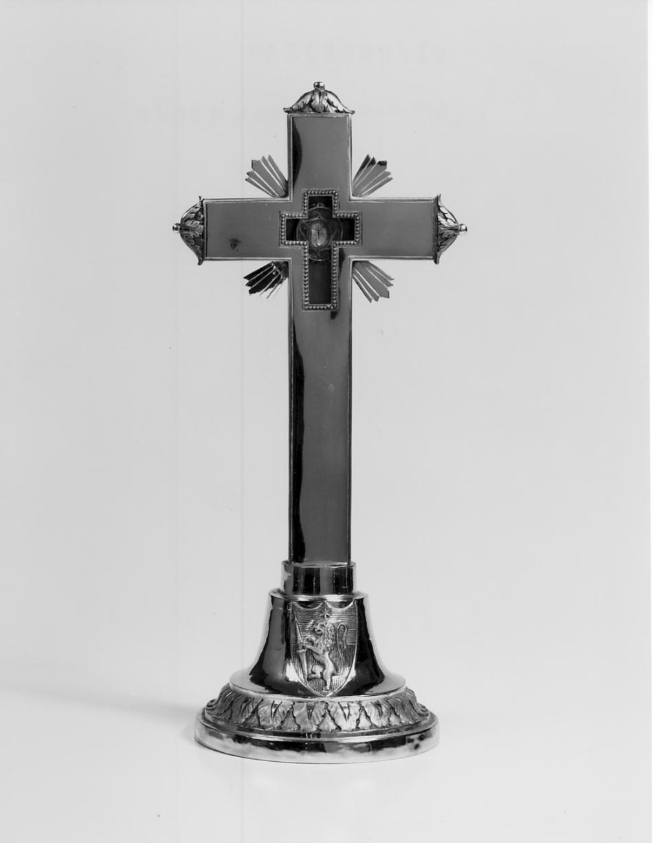 reliquiario - a croce, opera isolata - manifattura lombarda (prima metà sec. XX)