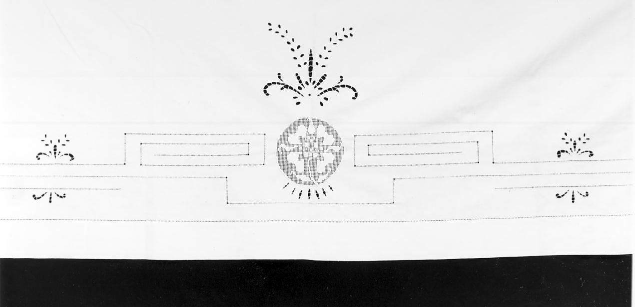 motivi decorativi floreali (tovaglia d'altare, opera isolata) - manifattura lombarda (inizio sec. XX)