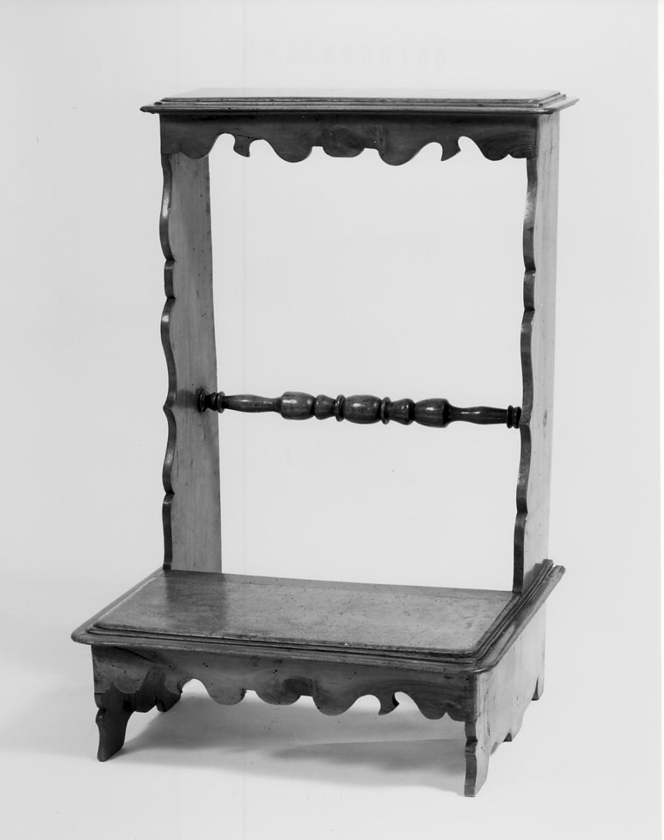 inginocchiatoio, opera isolata - manifattura lombarda (primo quarto sec. XX)