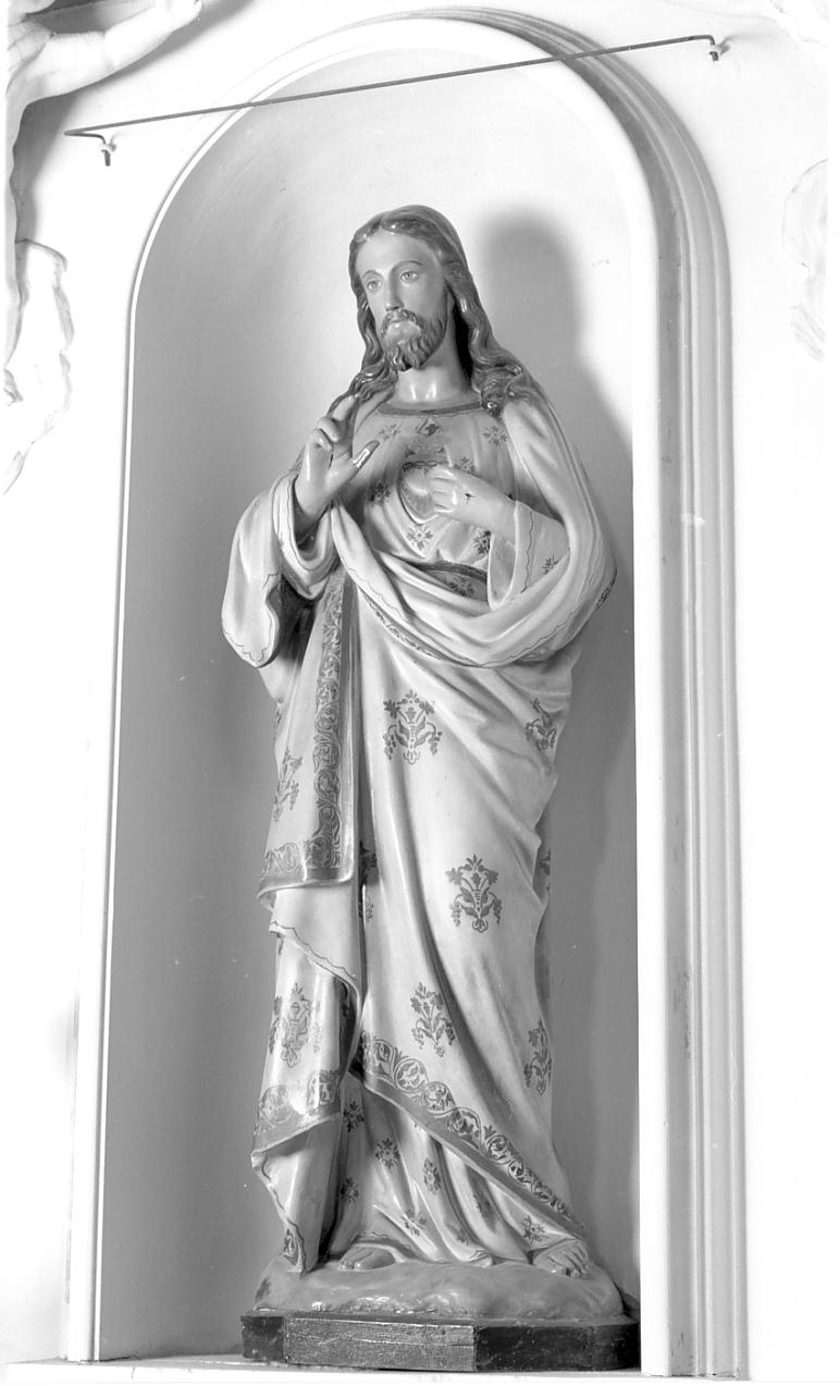 Sacro Cuore di Gesù (statua, opera isolata) di Begnozzi Arturo (bottega) (secondo quarto sec. XX)