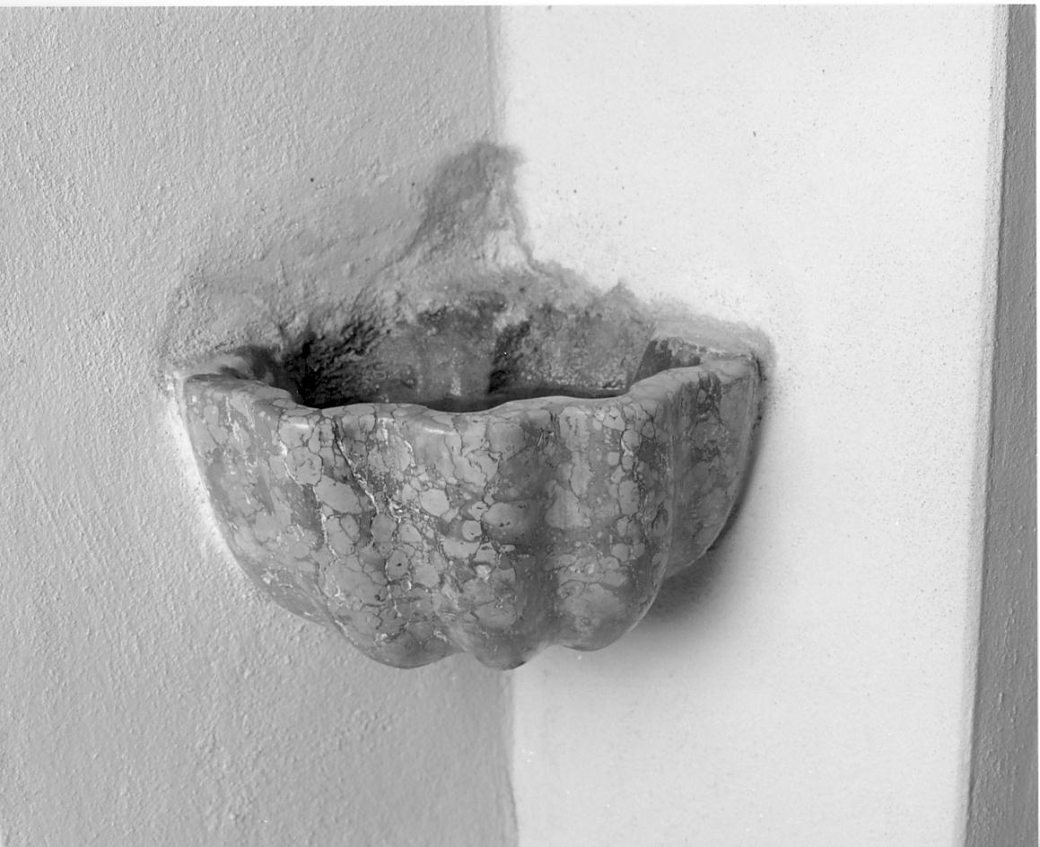 acquasantiera da parete, opera isolata - ambito veronese (seconda metà sec. XVIII)