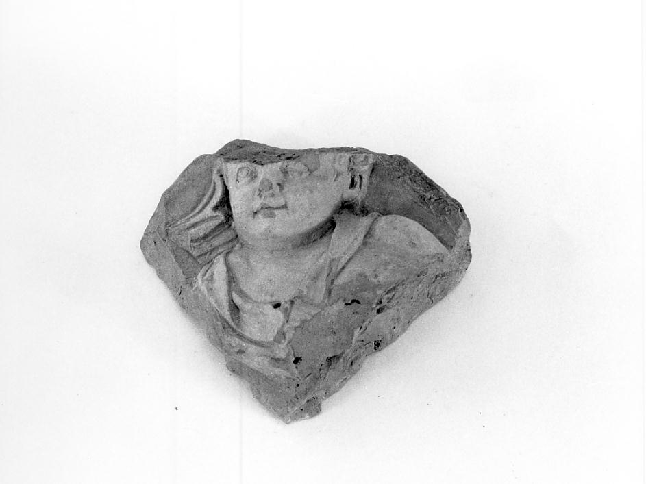 testa di bambino (decorazione plastica, frammento) - bottega cremonese (seconda metà sec. XV)