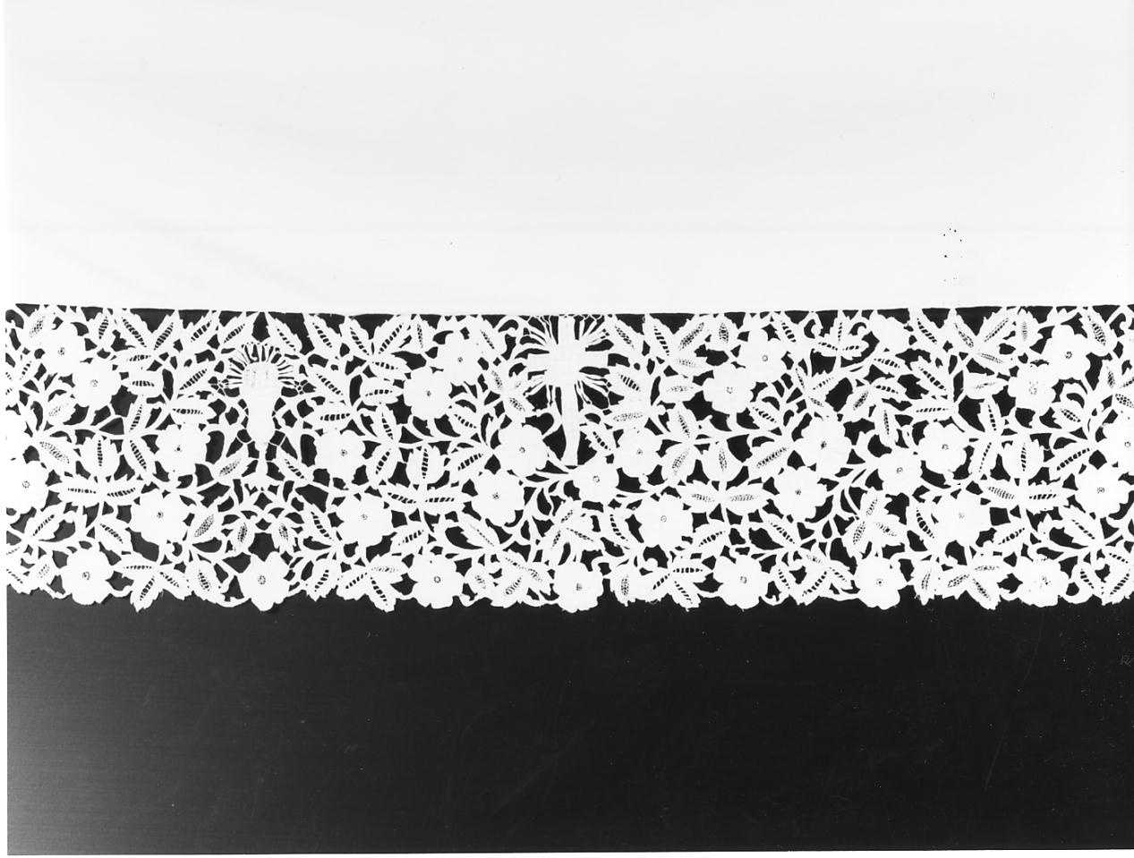 motivi decorativi (tovaglia d'altare, opera isolata) - manifattura cremonese (seconda metà, primo quarto sec. XVIII, sec. XX)