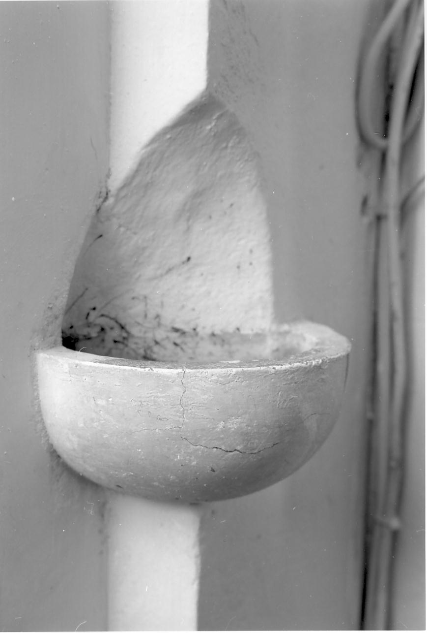 acquasantiera da parete, opera isolata - bottega mantovana (metà sec. XX)