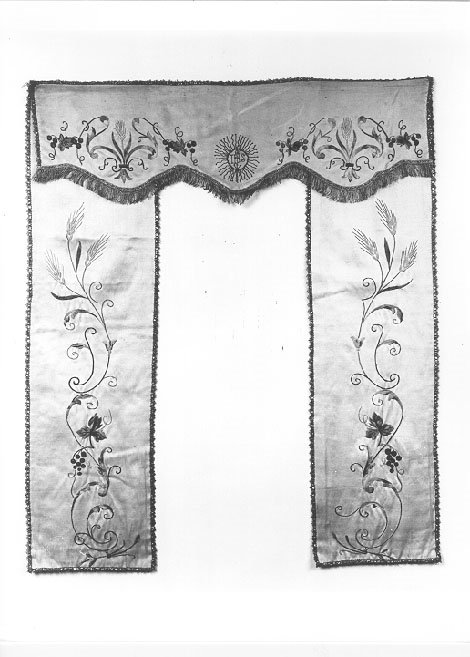 conopeo di tabernacolo, opera isolata - manifattura mantovana (primo quarto sec. XX)