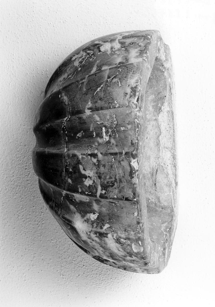 acquasantiera da parete, opera isolata - bottega cremonese, bottega cremonese (sec. XVIII)