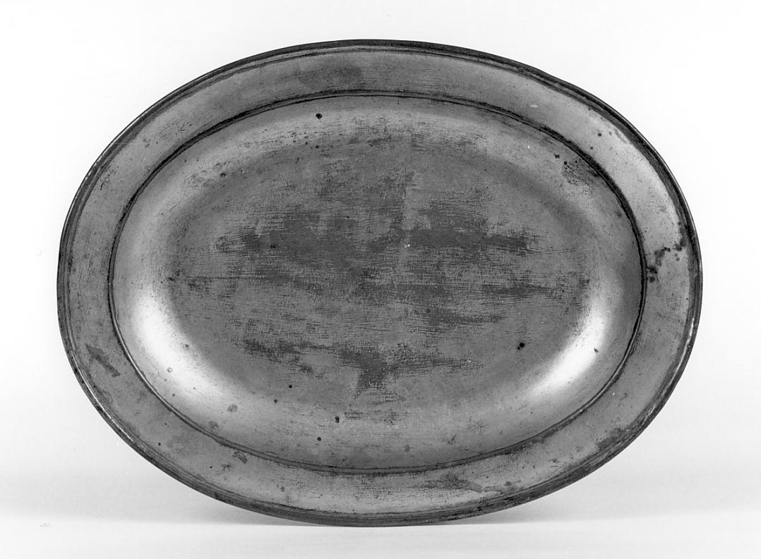 vassoio, opera isolata - produzione lombarda (sec. XIX)