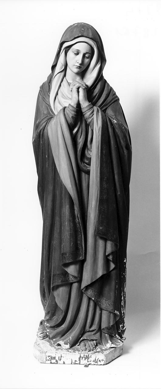 Madonna (statua, opera isolata) - produzione lombarda (fine/inizio secc. XIX/ XX)