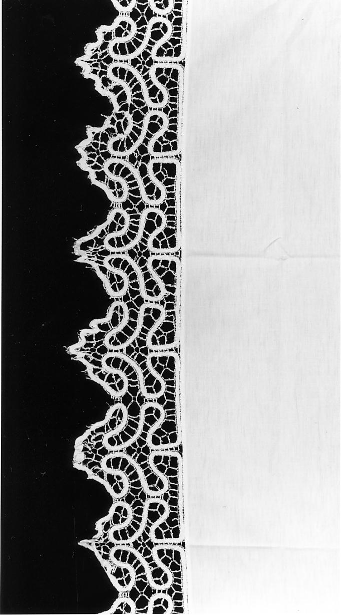 motivi decorativi geometrici (tovaglia, serie) - manifattura cremonese (prima metà sec. XX)