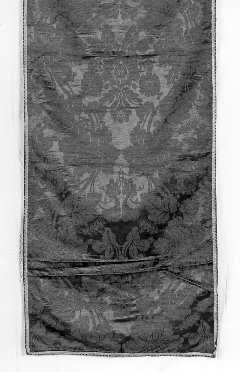 motivi decorativi vegetali (velo omerale, opera isolata) - manifattura lombarda (prima metà sec. XX)