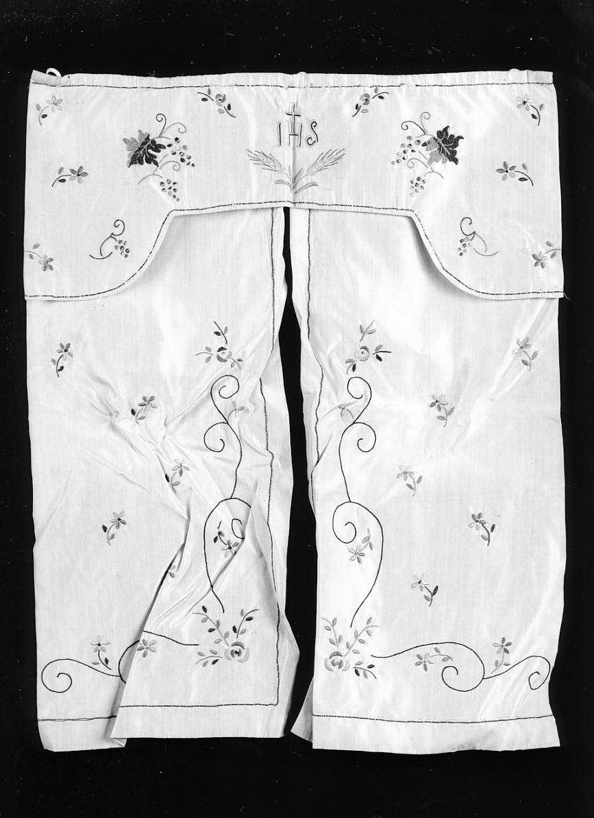 motivi decorativi vegetali/ monogramma cristologico (conopeo di tabernacolo, opera isolata) - manifattura cremonese (prima metà sec. XX)