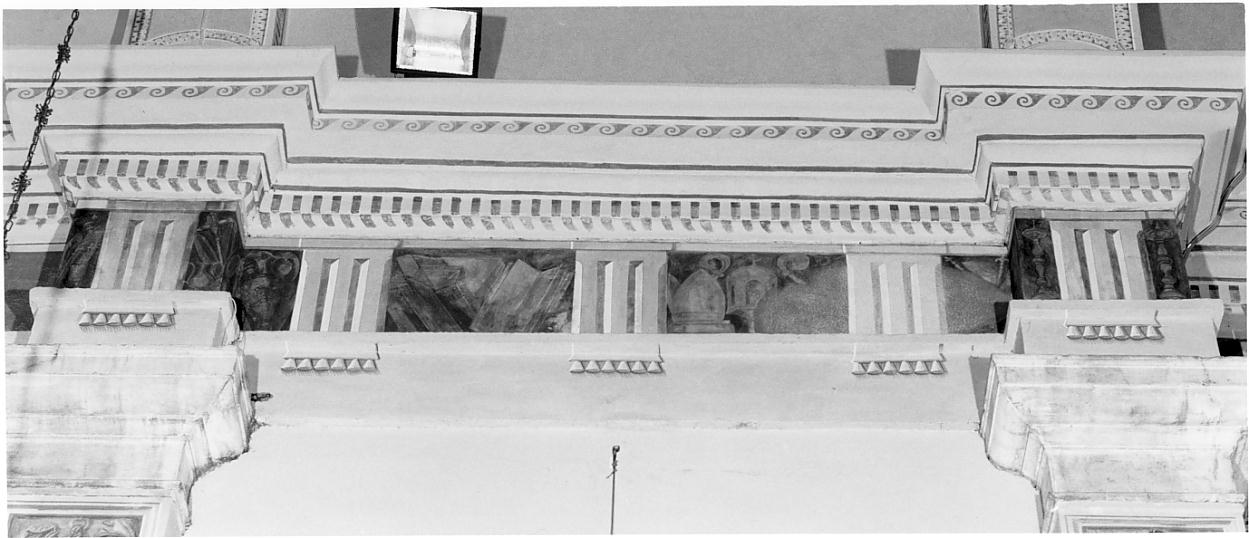 triglifi e metope con oggetti liturgici (decorazione pittorica, elemento d'insieme) di Rossi Gerolamo, Bagnatori Pietro Maria detto Bagnadore (sec. XVI)