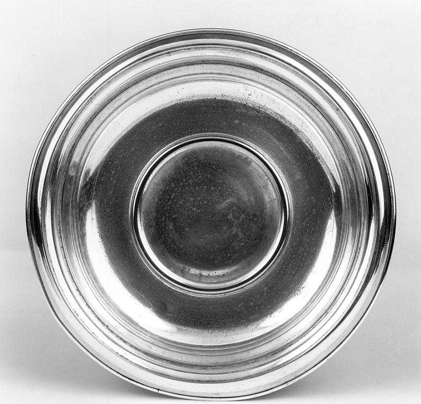 vassoio, opera isolata - produzione lombarda (prima metà sec. XX)