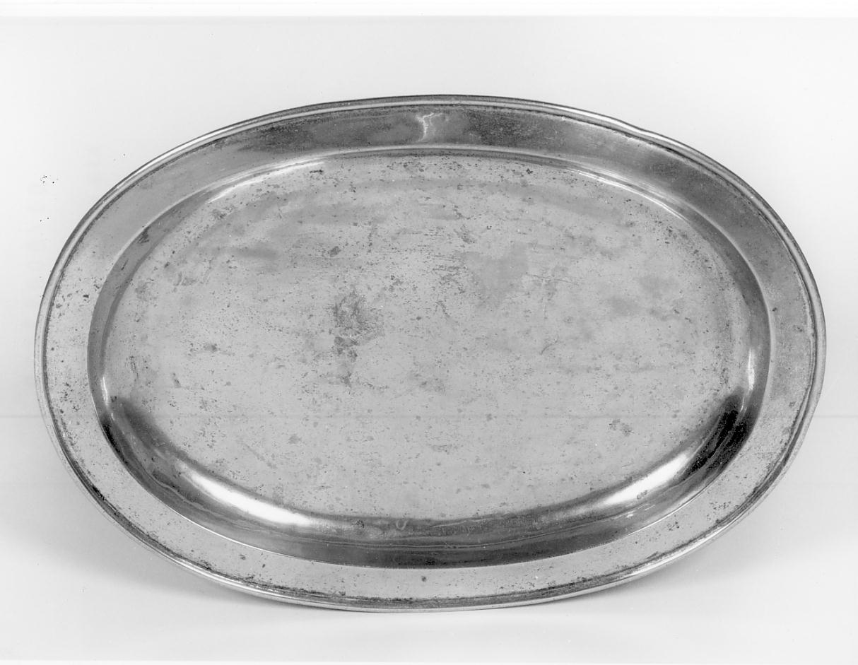 vassoio, opera isolata - manifattura lombarda (ultimo quarto sec. XIX)