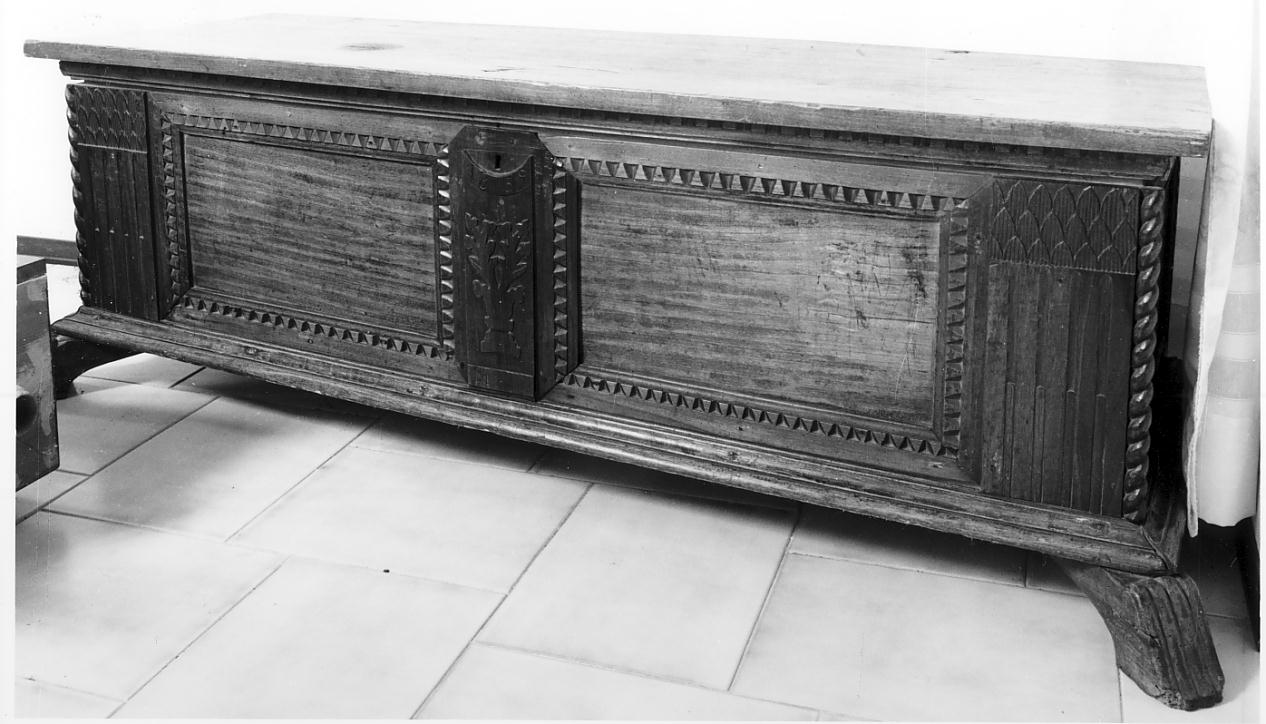 cassapanca, opera isolata - manifattura lombarda (sec. XIX)