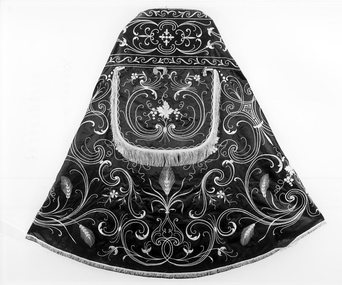 motivi decorativi (paramento liturgico, insieme) - manifattura lombarda (primo quarto sec. XX)