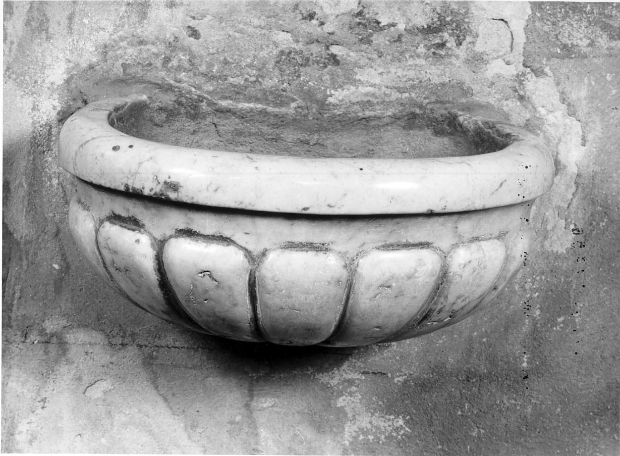 acquasantiera da parete, opera isolata - ambito cremonese (sec. XVIII)