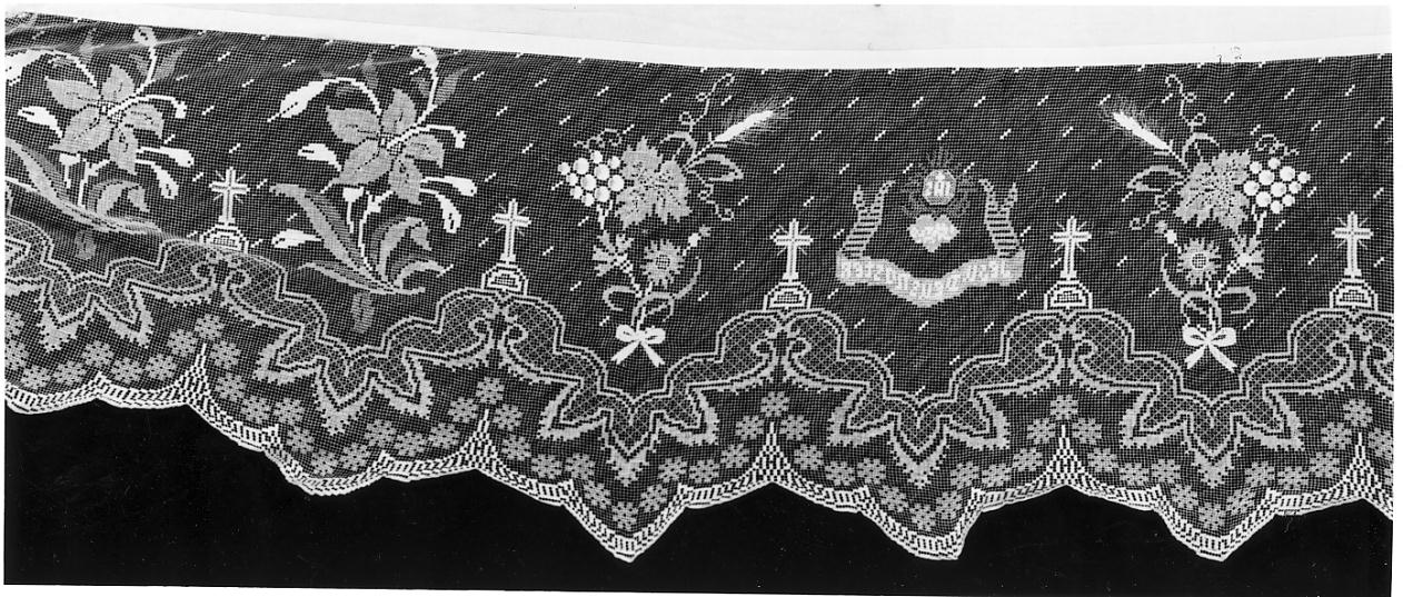 simboli della passione (tovaglia d'altare, opera isolata) - manifattura cremonese (prima metà sec. XX)