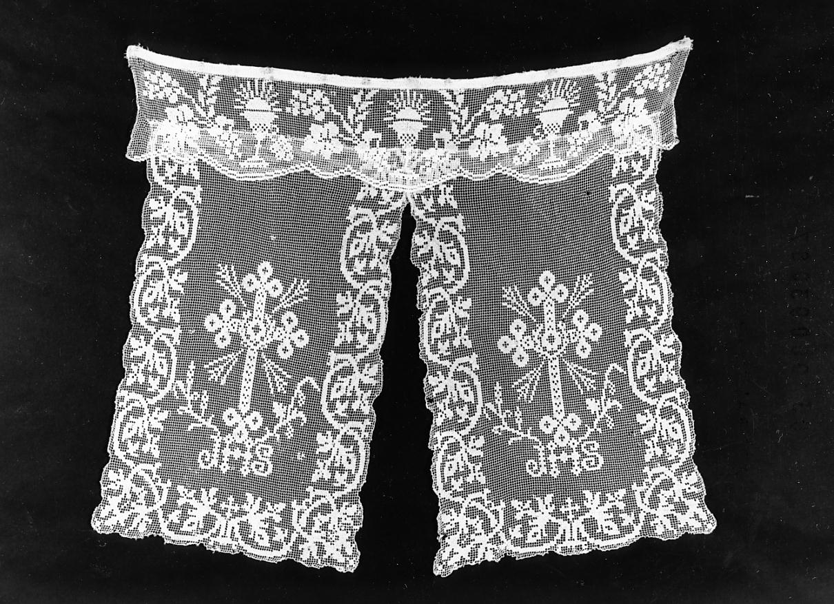 croce con monogramma cristologico (conopeo di tabernacolo, opera isolata) - manifattura cremonese (primo quarto sec. XX)