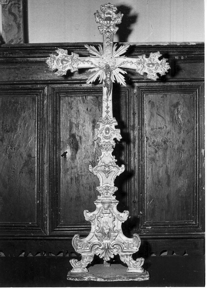 croce d'altare, opera isolata - ambito italiano (metà sec. XVIII)