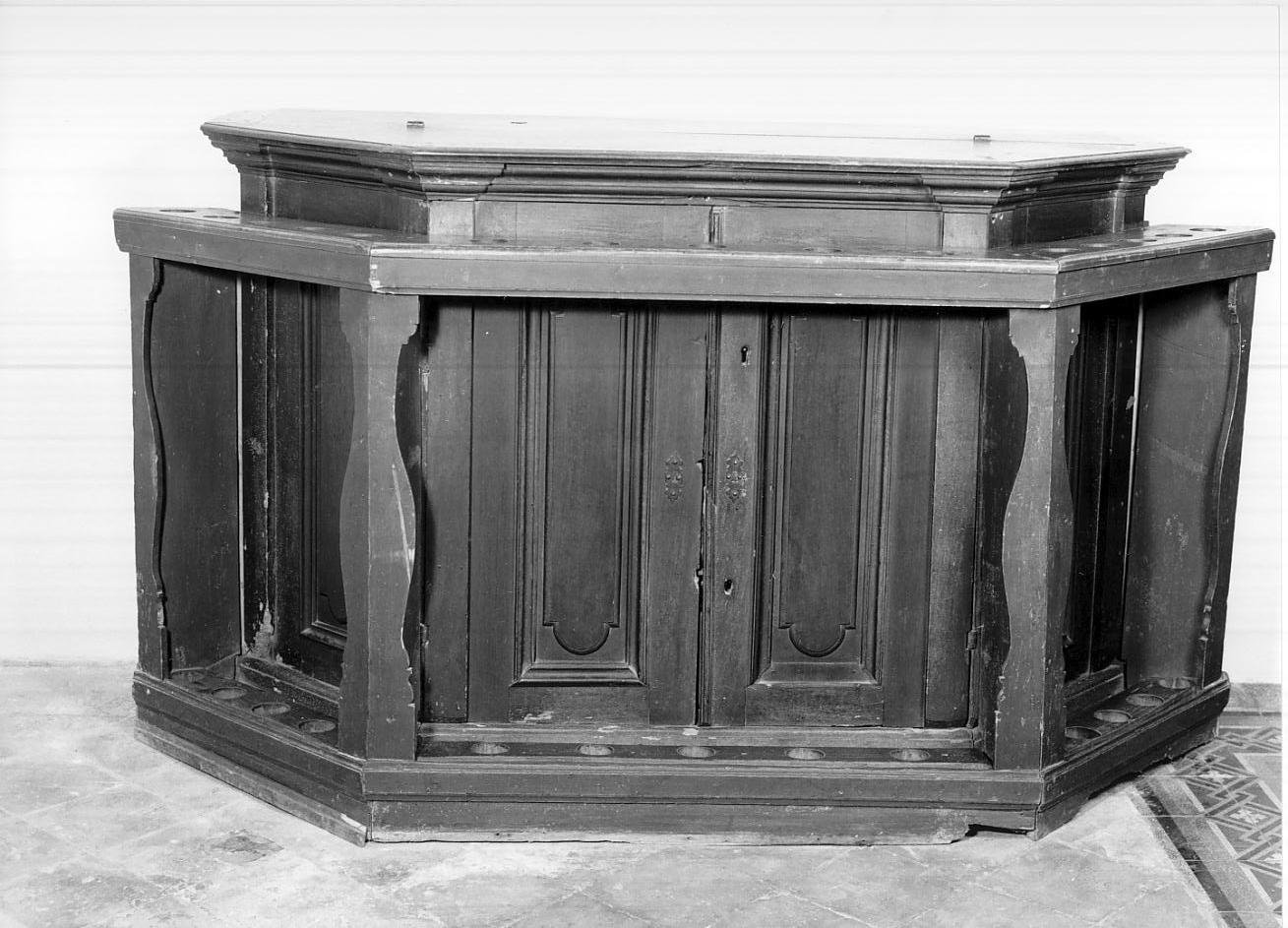 mobile, elemento d'insieme - produzione mantovana (prima metà sec. XVIII)