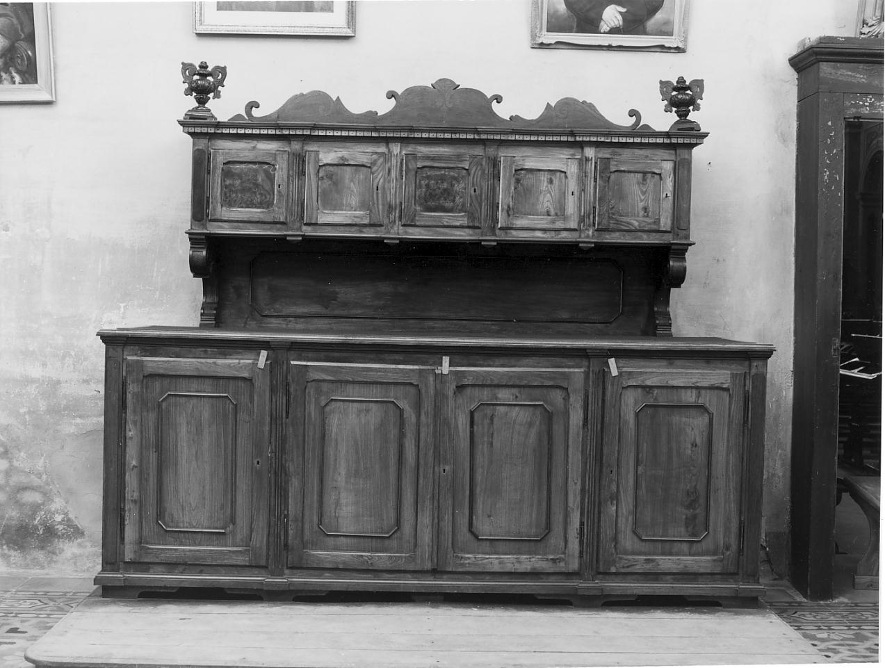 credenza, opera isolata - manifattura cremonese (primo quarto sec. XX)