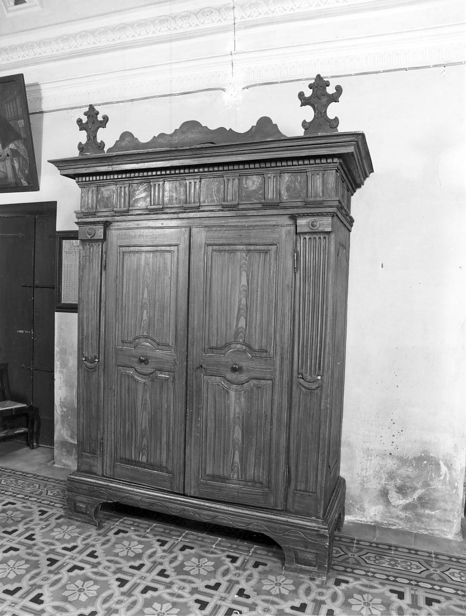 armadio, opera isolata - manifattura cremonese (primo quarto sec. XX)