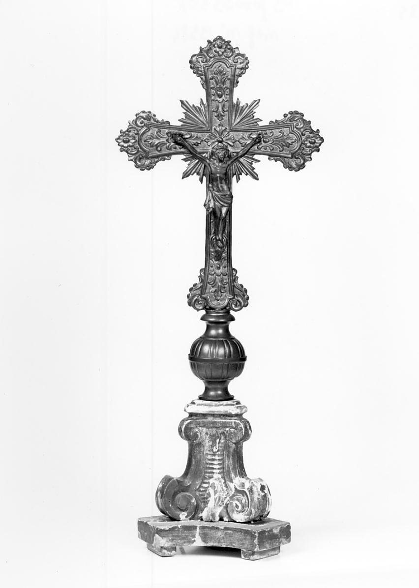 croce d'altare, opera isolata - manifattura lombarda (seconda metà, ultimo quarto sec. XVIII, sec. XIX)