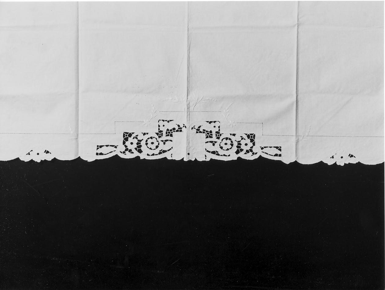 tovaglia d'altare, opera isolata - manifattura cremonese (inizio sec. XX)