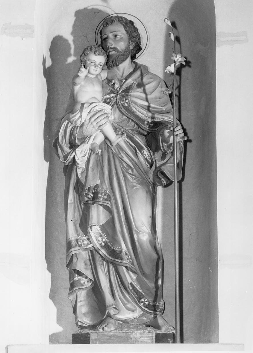 San Giuseppe con Bambino Gesu' (statua) - ambito mantovano (sec. XX)