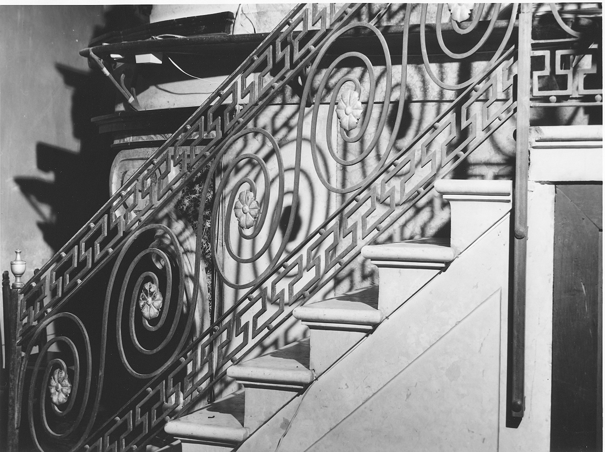 ringhiera, opera isolata - ambito italiano (fine/inizio secc. XVIII/ XIX)