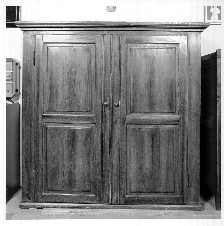 armadio, opera isolata - ambito cremonese (prima metà sec. XX)