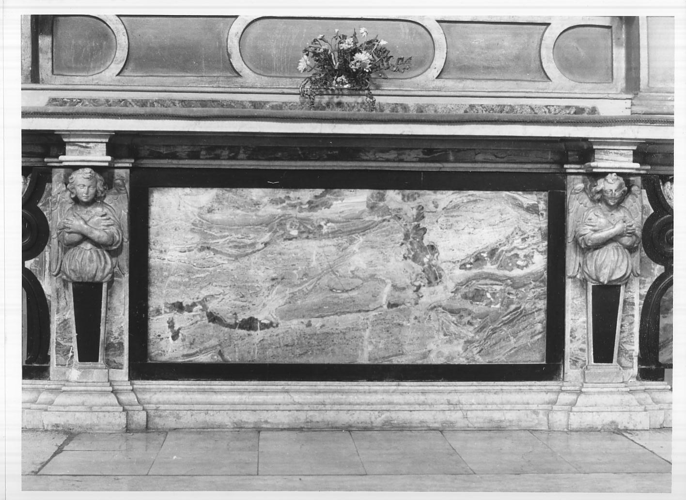 mensa d'altare, elemento d'insieme - bottega bresciana (ultimo quarto sec. XVII)
