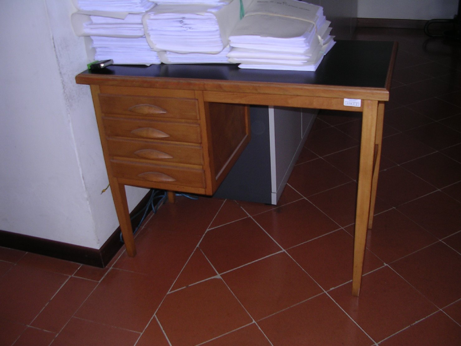 tavolino, serie - produzione mantovana (sec. XX)