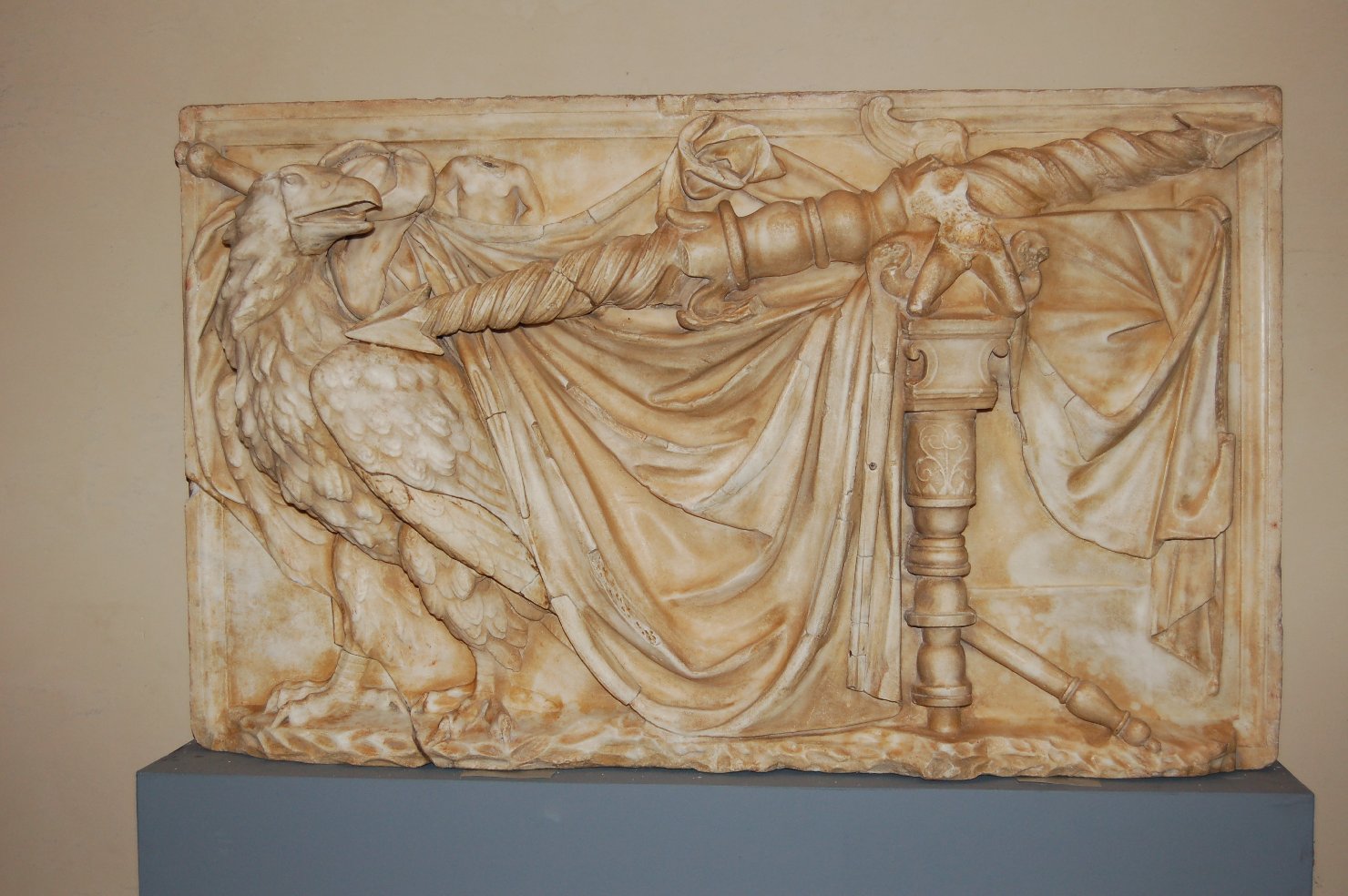 c.d. "Trono di Giove", Trono con attributi di Giove Capitolino (rilievo, opera isolata) - arte romana (metà sec. I)