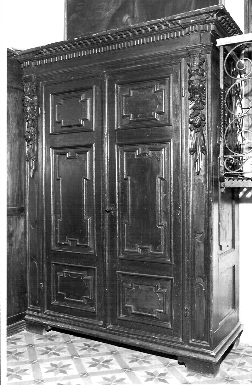 armadio da sacrestia, opera isolata - bottega lombarda (sec. XVII)