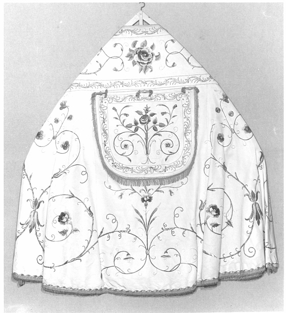 piviale, opera isolata - manifattura italiana (prima metà sec. XVIII)