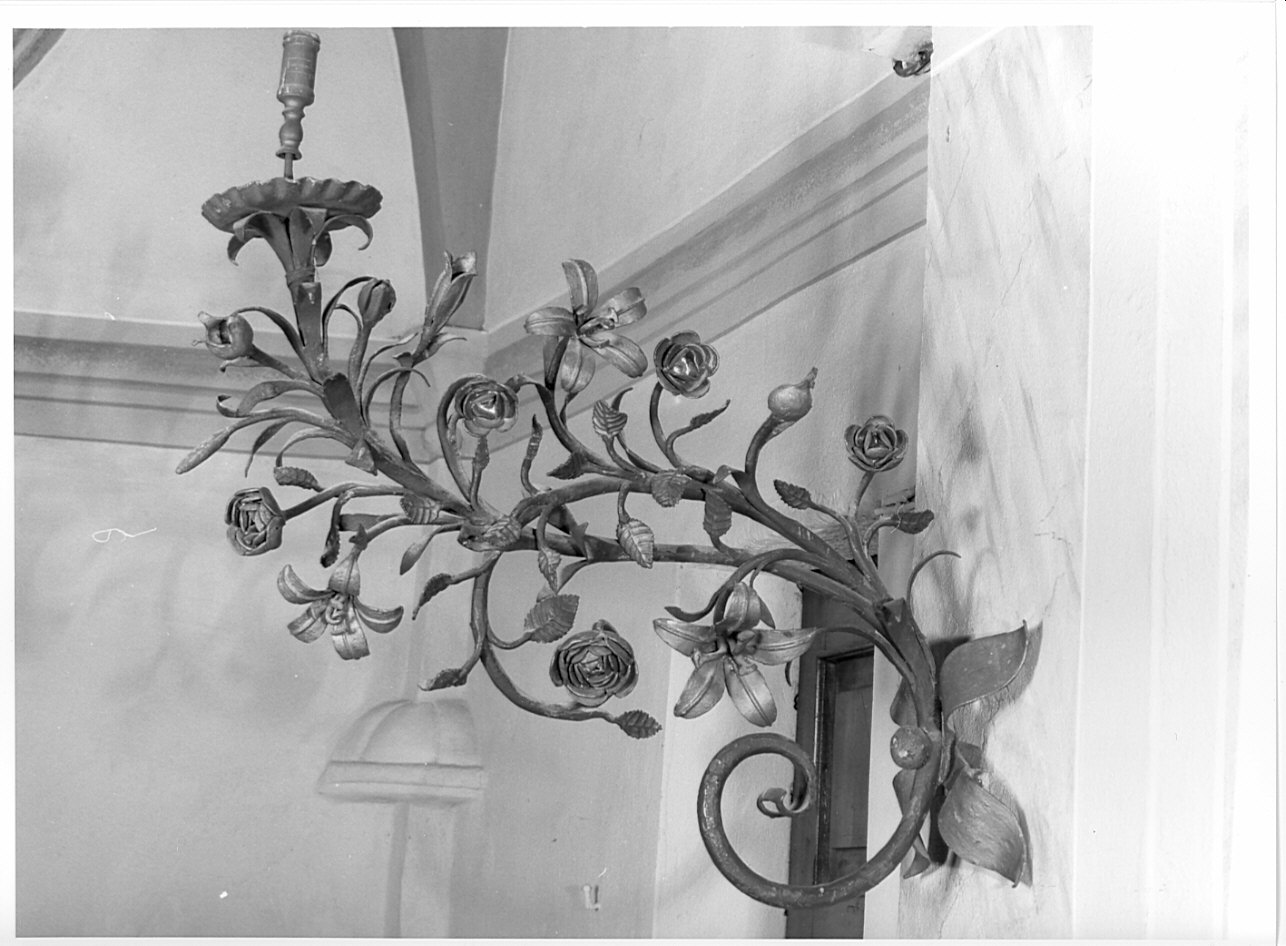 lampada - a muro, serie - bottega lombarda (sec. XX)