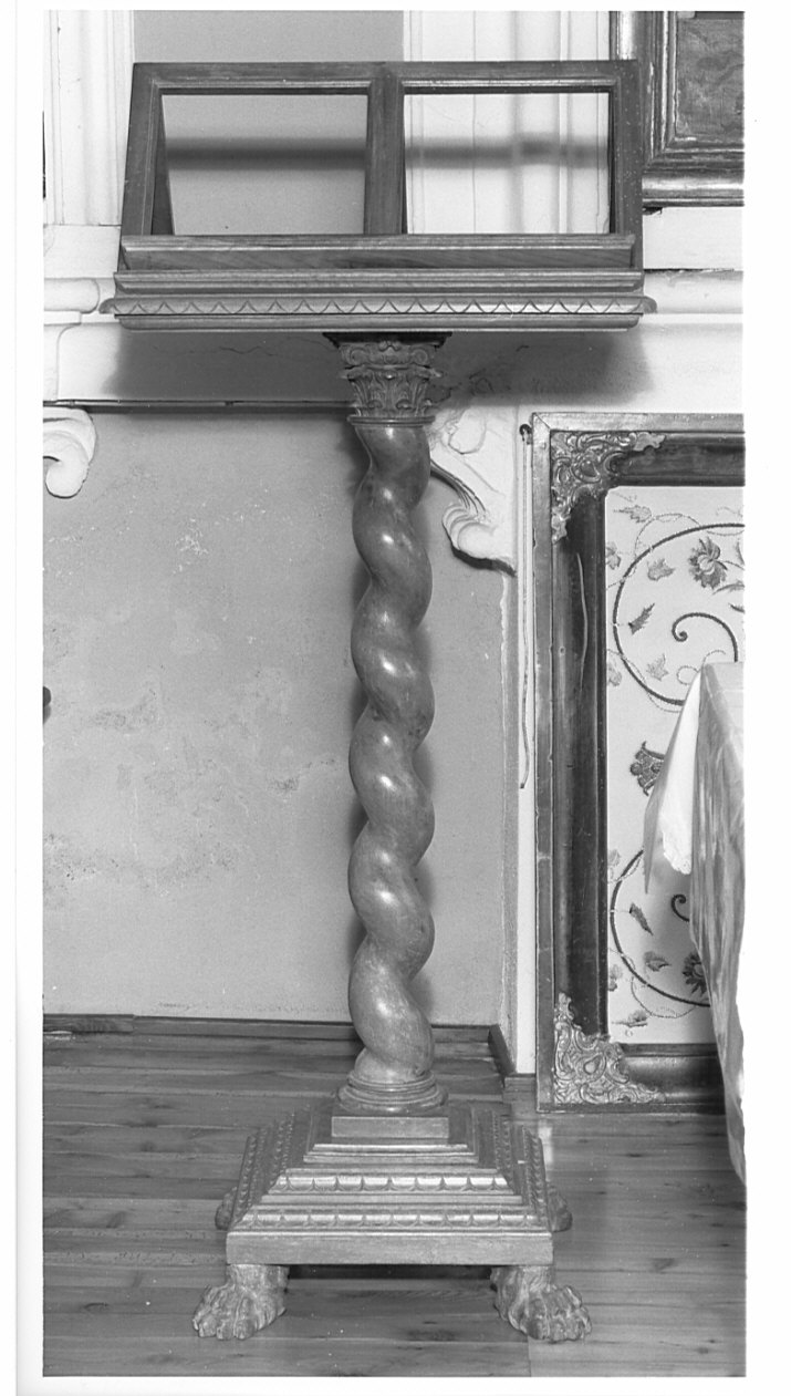 leggio a fusto, opera isolata - bottega lombarda (prima metà sec. XVIII)