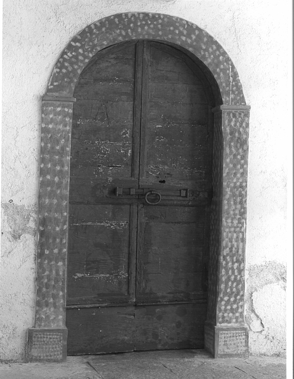 portale, opera isolata - bottega lombarda (secc. XVI/ XVII)