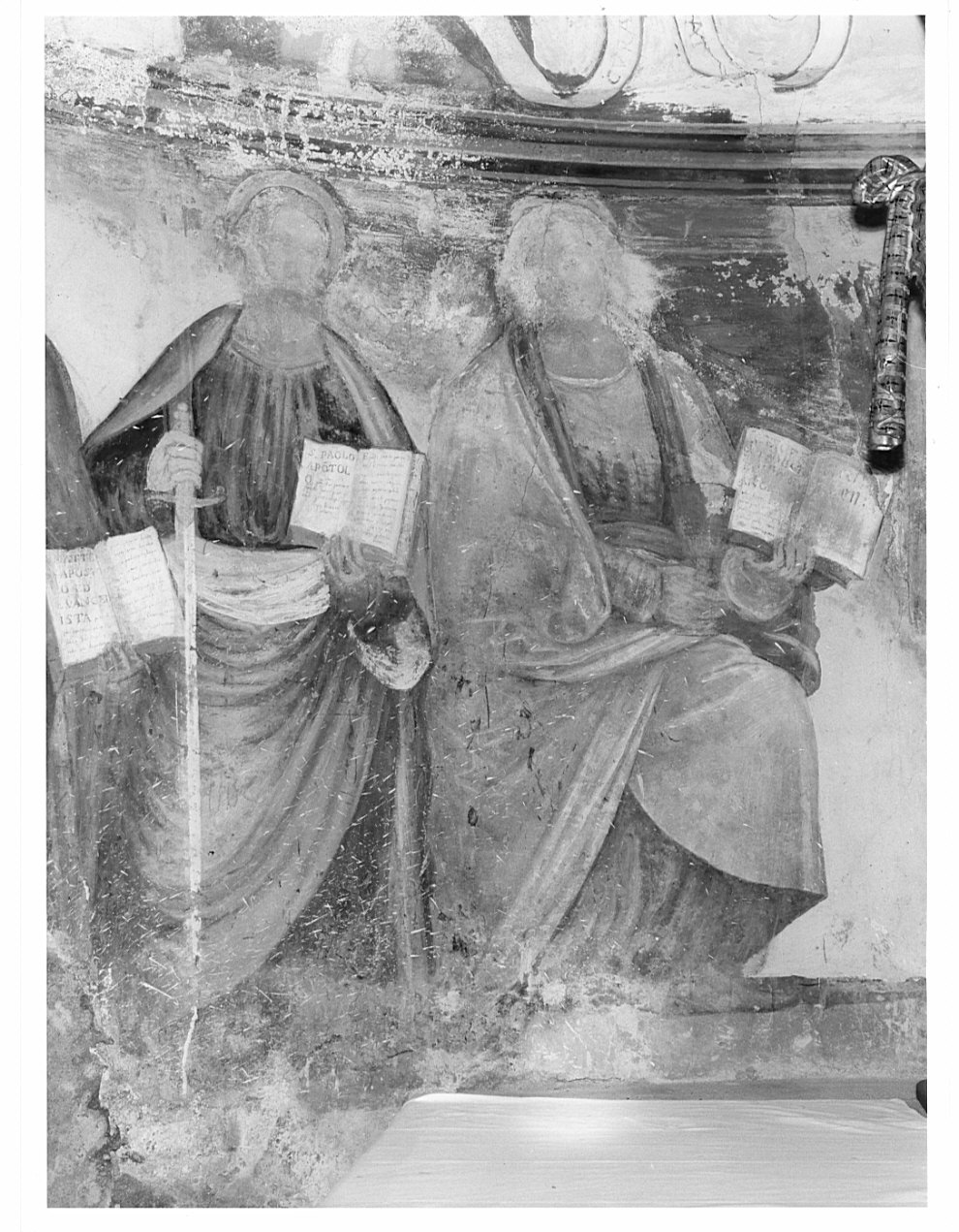 San Paolo Apostolo e San Giovanni Evangelista (dipinto, elemento d'insieme) di De Magistris Sigismondo (e aiuti) (sec. XVI)