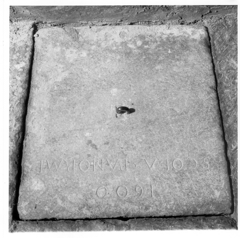 lastra tombale, opera isolata - ambito lombardo (sec. XVII)