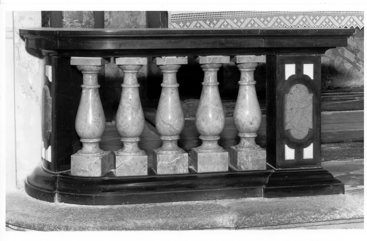 balaustrata di altare, serie - ambito lombardo (metà sec. XVII)