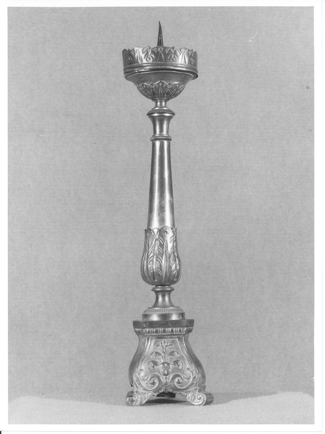 candelabro da chiesa, serie - ambito lombardo (sec. XX)