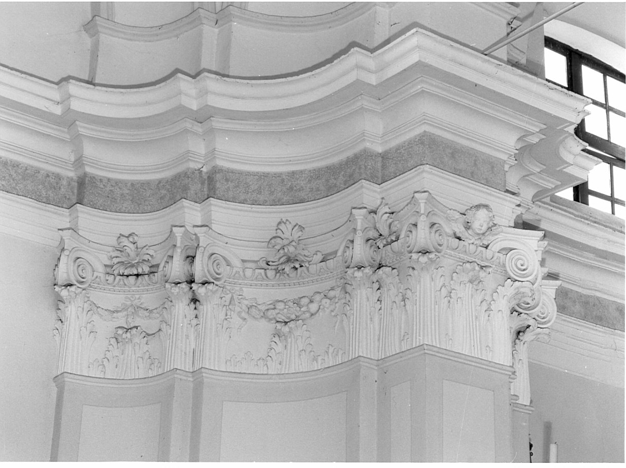 capitello di pilastro, elemento d'insieme - bottega lombarda (sec. XVIII)