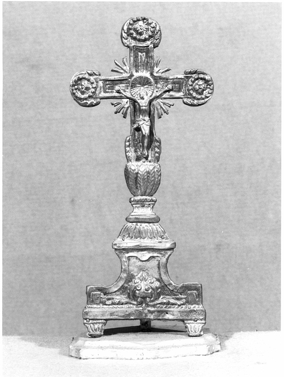 croce d'altare, opera isolata - bottega comacina (fine/inizio secc. XVIII/ XIX)