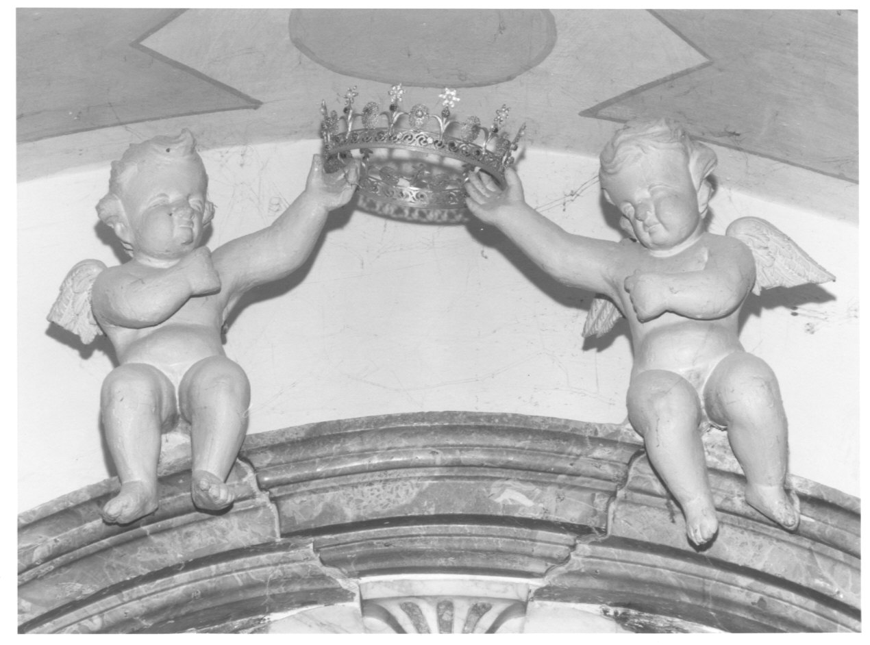 angioletti reggicorona (scultura, elemento d'insieme) - bottega lombarda (seconda metà sec. XIX)