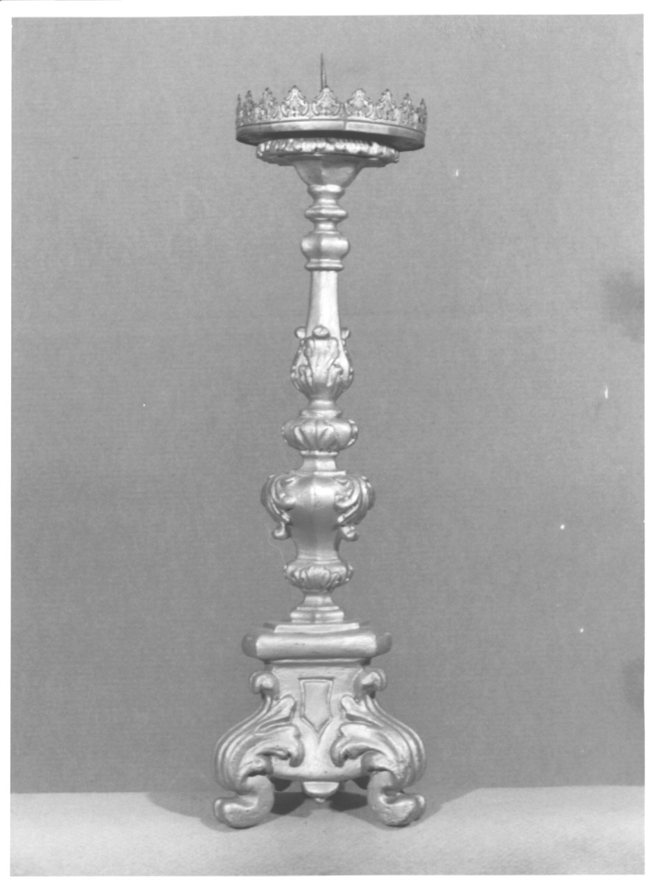 candeliere d'altare, serie - bottega lombarda (prima metà sec. XVIII)