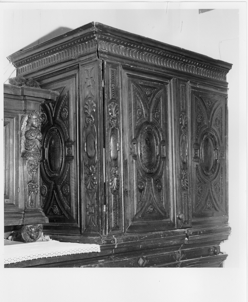 armadio da sacrestia, opera isolata - bottega lombarda (secc. XVI/ XVII)